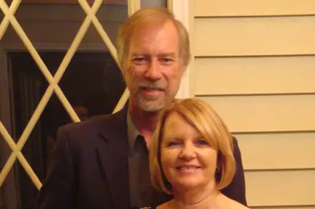 Headshot of David & Jeannie Huntzberry